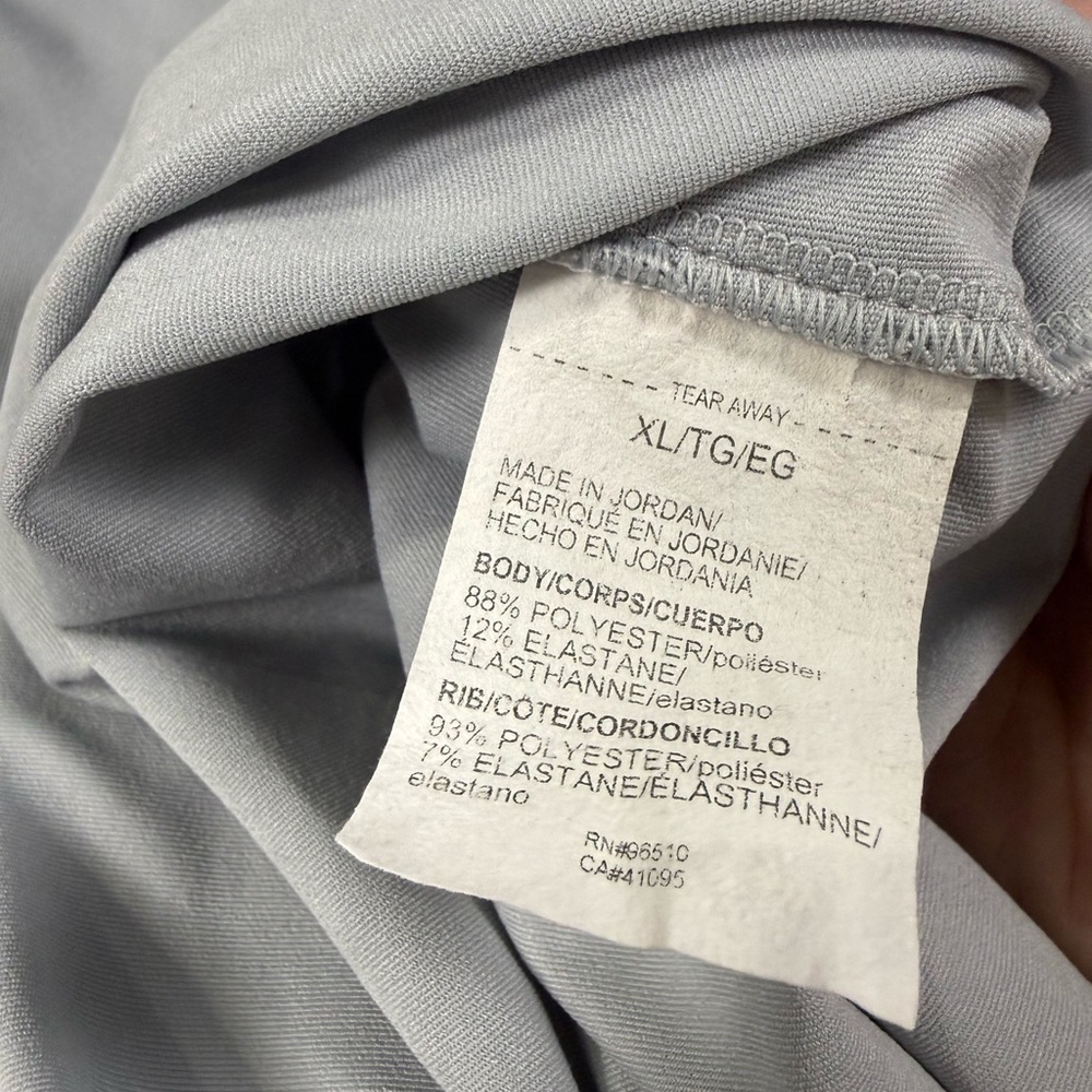 Under Armour Women’s Gray Running Half Zip Long Sleeve Pullover Size XL - Picture 12 of 12
